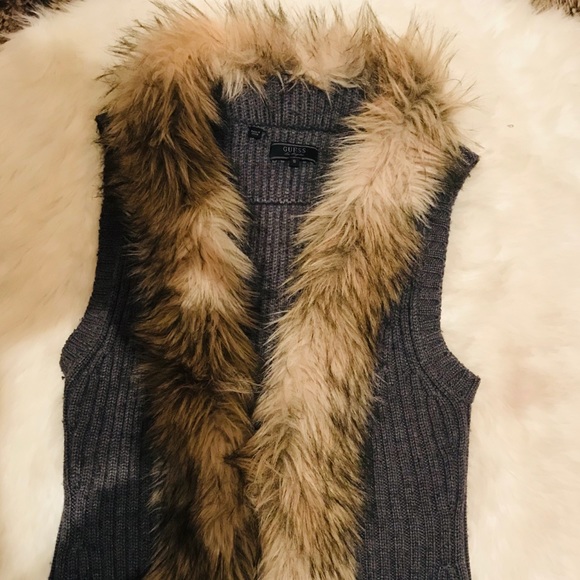 GUESS Fur lined sweater vest - Picture 2 of 6